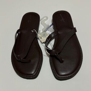 Universal Thread Leather Sandals Size 7